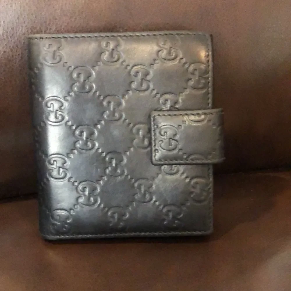 GUCCI GG Black Guccissima Bifold Wallet With Billfold & Coin Section - Picture 16 of 17